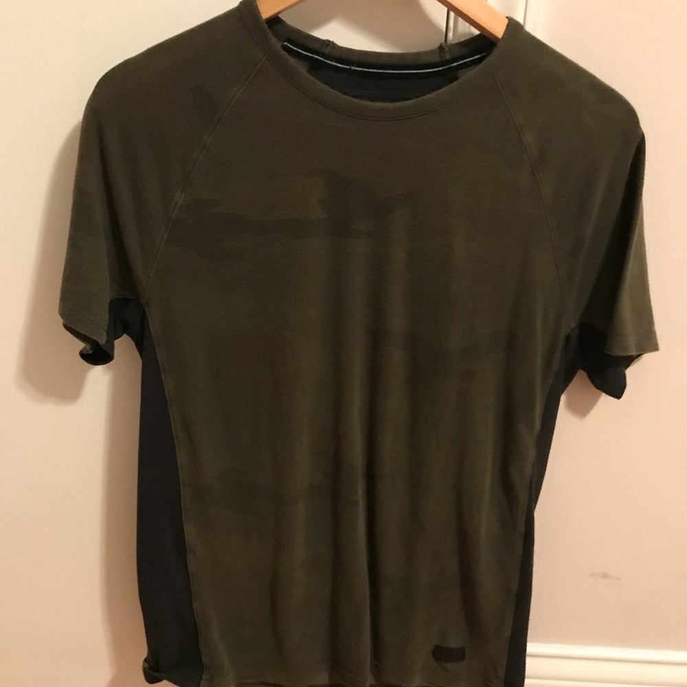 Camo a&f t shirt
